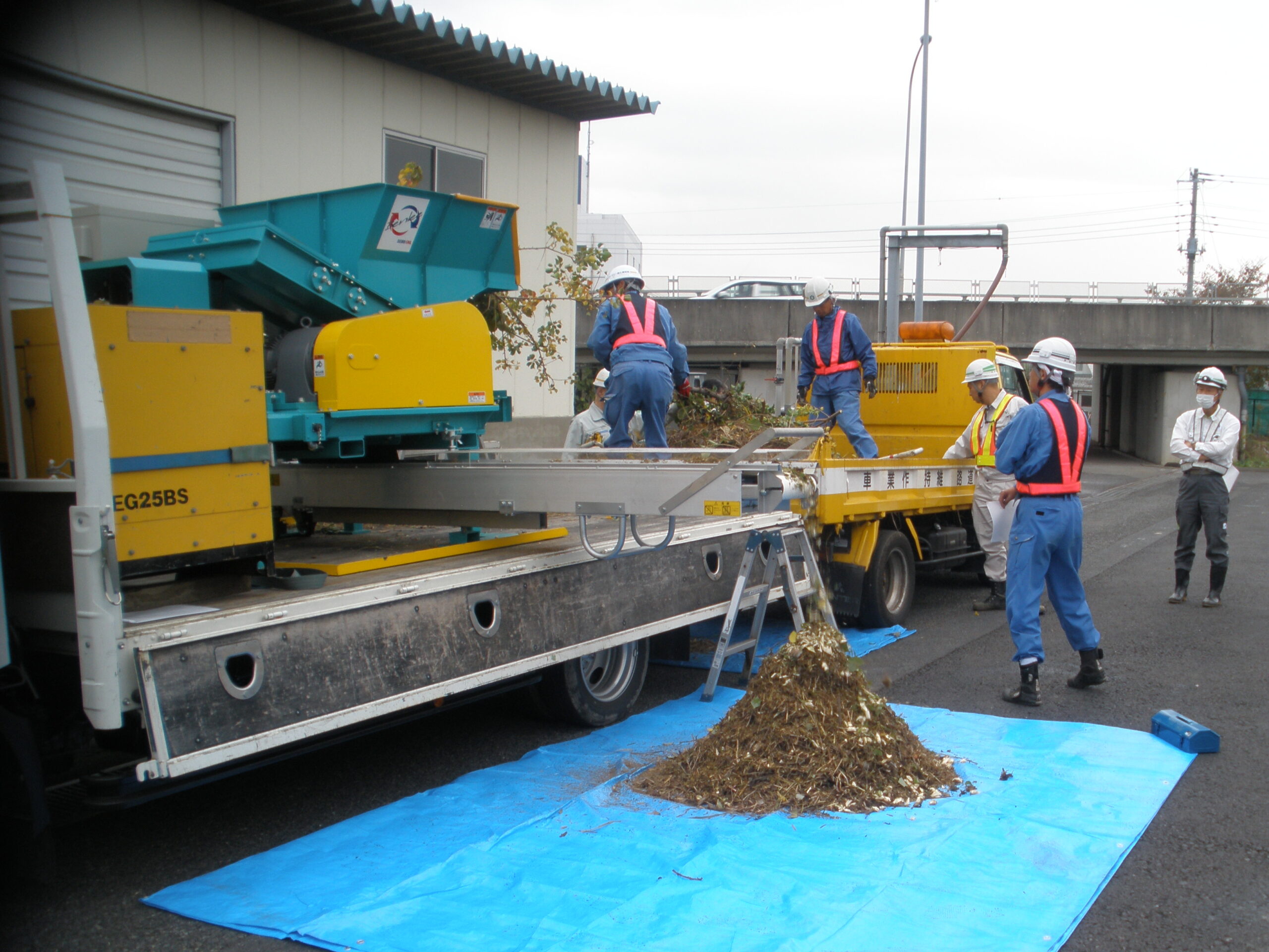 特殊破砕・応用機器